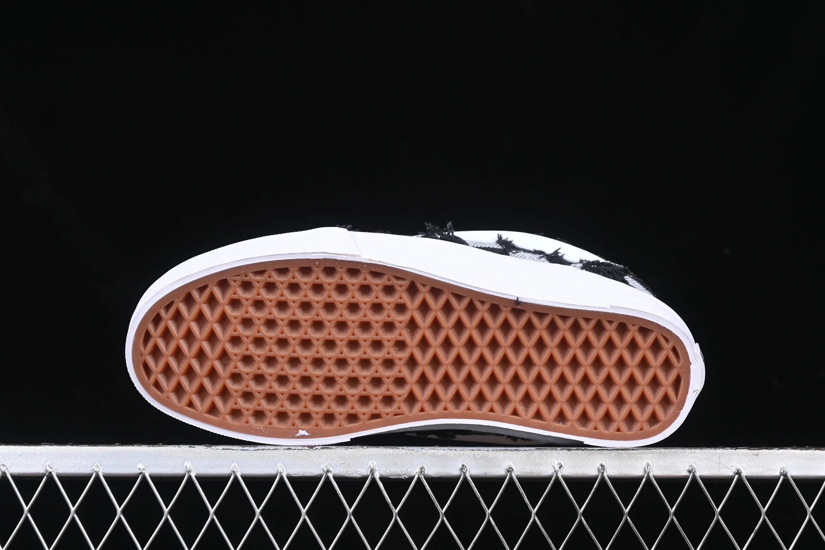 All categories Vans Vans series Vans Low Vans low-top Vans Knu Skool checkerboard washed denim low-top casual sneakers VN000CS0239